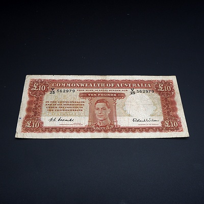 1952 Coombs Wilson Australian Ten Pound Banknote R61 V2562979
